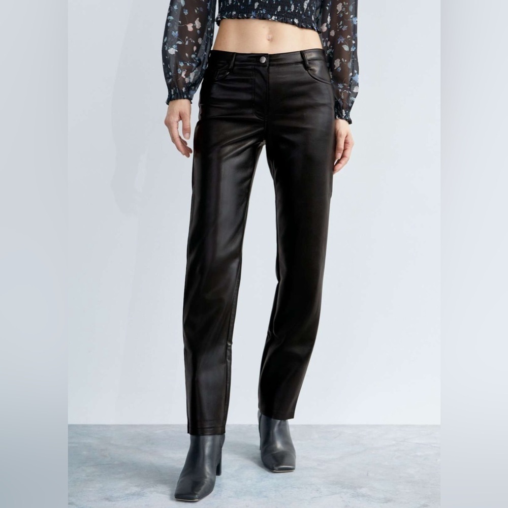 Aritzia Wilfred Melina High Rise Pant Black Leather-like Women’s Size 8